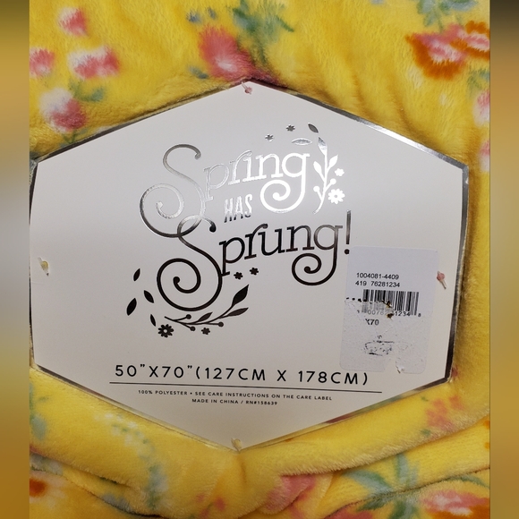 Spring Has Sprung Throw Blanket - Picture 2 of 5